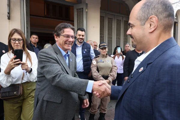 Governo de Minas transfere capital para Varginha e anuncia dois novos Colégios Tiradentes para região