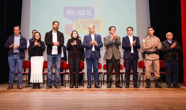 Governo de Minas transfere capital para Varginha e anuncia dois novos Colégios Tiradentes para região