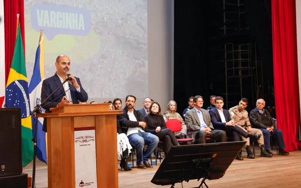 Governo de Minas transfere capital para Varginha e anuncia dois novos Colégios Tiradentes para região