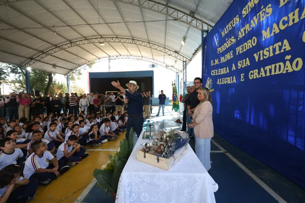 Governo de Minas anuncia recursos para fortalecer saúde e educação em Perdões