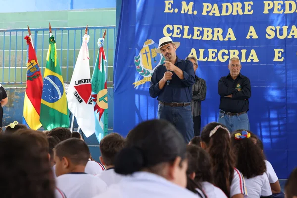 Governo de Minas anuncia recursos para fortalecer saúde e educação em Perdões