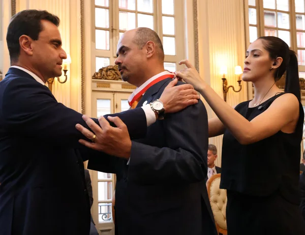 Governador de Minas recebe Medalha do Mérito da Advocacia-Geral do Estado