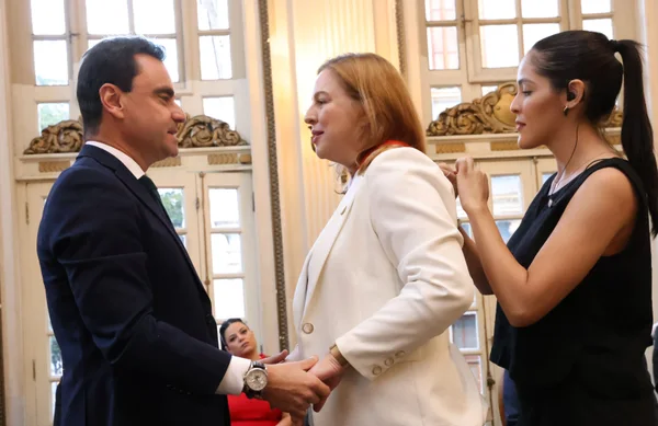 Governador de Minas recebe Medalha do Mérito da Advocacia-Geral do Estado