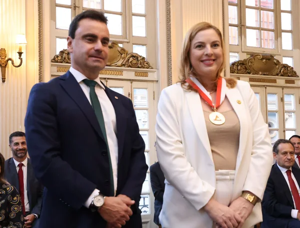 Governador de Minas recebe Medalha do Mérito da Advocacia-Geral do Estado
