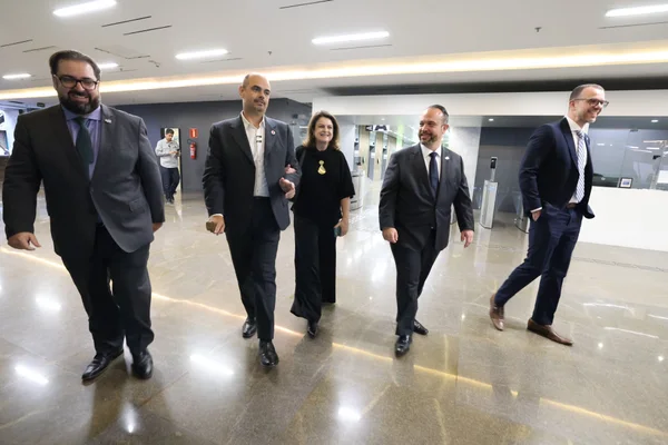 Com apoio do Governo de Minas, Cemig anuncia iniciativa que reduz em até 26% a conta de luz