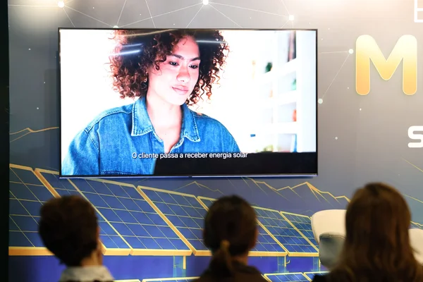 Com apoio do Governo de Minas, Cemig anuncia iniciativa que reduz em até 26% a conta de luz