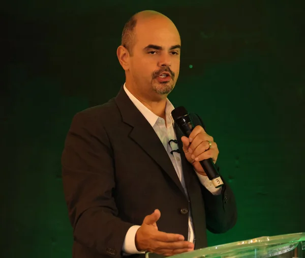 Com apoio do Governo de Minas, Cemig anuncia iniciativa que reduz em até 26% a conta de luz