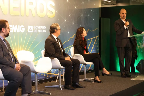 Com apoio do Governo de Minas, Cemig anuncia iniciativa que reduz em até 26% a conta de luz