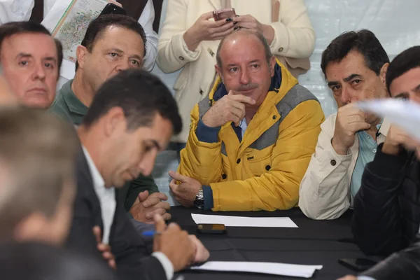 Governo de Minas anuncia mais de R$400 milhões em obras e projetos de infraestrutura rodoviária para o Centro-Oeste do Estado