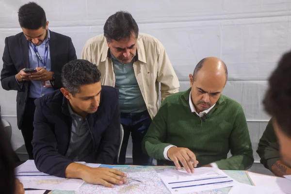 Governo de Minas anuncia mais de R$400 milhões em obras e projetos de infraestrutura rodoviária para o Centro-Oeste do Estado