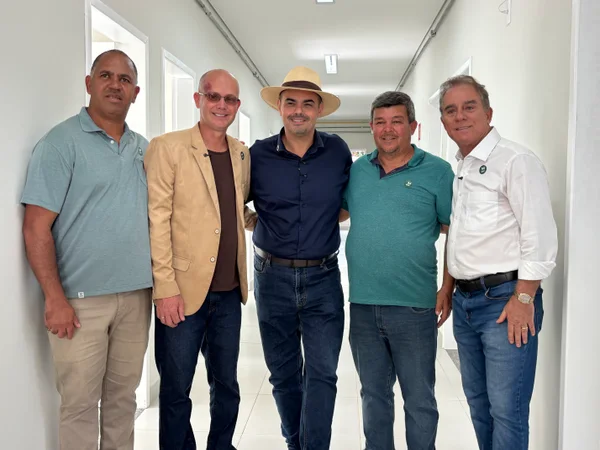 Governo de Minas entrega obras de Unidade Básica de Saúde em Cana Verde