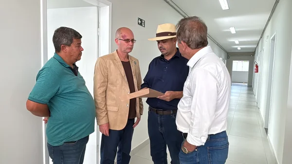 Governo de Minas entrega obras de Unidade Básica de Saúde em Cana Verde