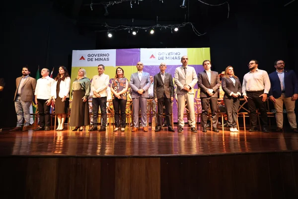 Governo de Minas transfere capital para Governador Valadares e anuncia R$ 2,8 bilhões do Acordo do Rio Doce para região atingida por rompimento de barragem