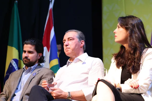Governo de Minas transfere capital para Governador Valadares e anuncia R$ 2,8 bilhões do Acordo do Rio Doce para região atingida por rompimento de barragem
