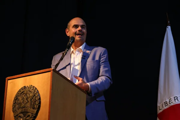 Governo de Minas transfere capital para Governador Valadares e anuncia R$ 2,8 bilhões do Acordo do Rio Doce para região atingida por rompimento de barragem