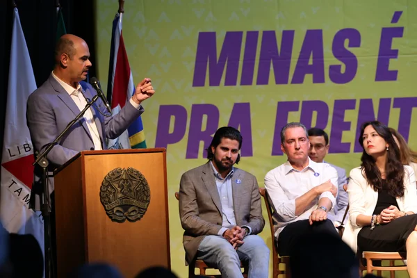 Governo de Minas transfere capital para Governador Valadares e anuncia R$ 2,8 bilhões do Acordo do Rio Doce para região atingida por rompimento de barragem