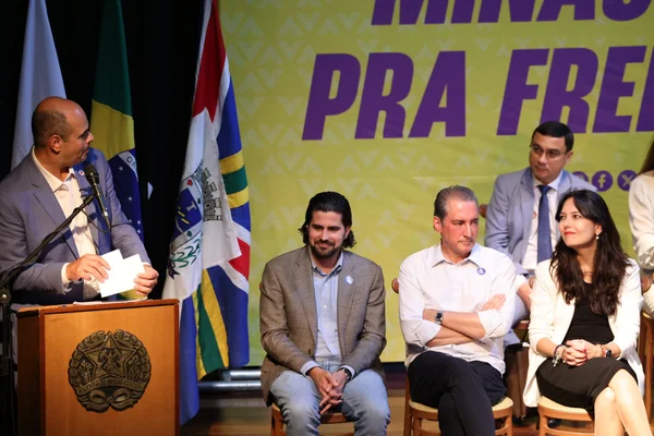 Governo de Minas transfere capital para Governador Valadares e anuncia R$ 2,8 bilhões do Acordo do Rio Doce para região atingida por rompimento de barragem
