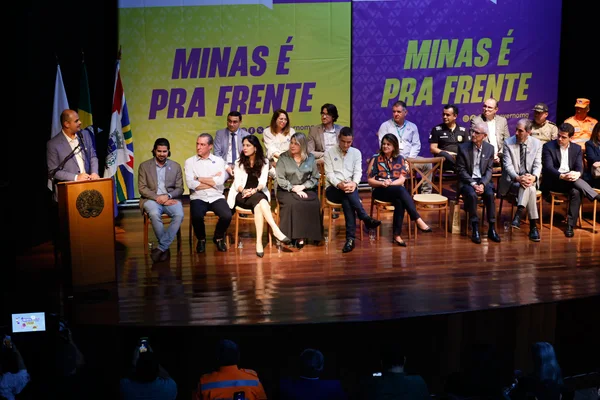 Governo de Minas transfere capital para Governador Valadares e anuncia R$ 2,8 bilhões do Acordo do Rio Doce para região atingida por rompimento de barragem