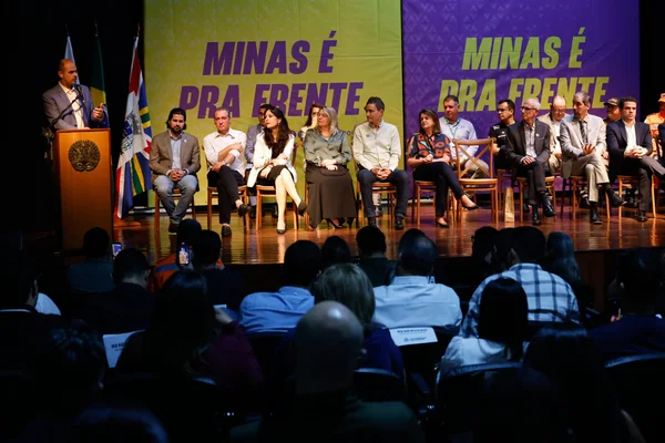 Governo de Minas transfere capital para Governador Valadares e anuncia R$ 2,8 bilhões do Acordo do Rio Doce para região atingida por rompimento de barragem