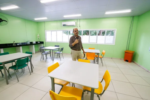 Governo de Minas entrega novo prédio de escola estadual em Virginópolis e amplia acesso à educação