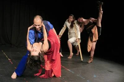 Escola de Teatro Cefar, espetáculo O Jogo da Velha - doutroladodecá