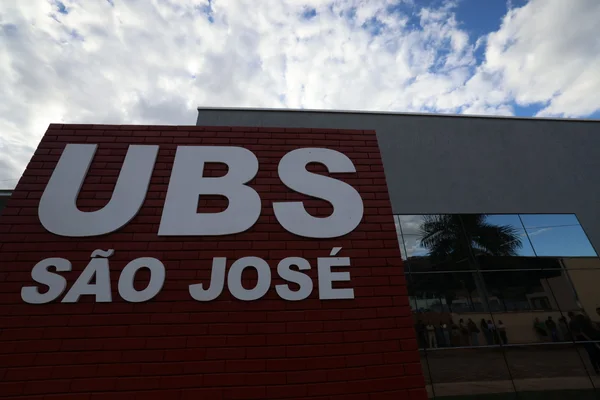 Governo de Minas vistoria obras finais de nova UBS em Capitão Andrade