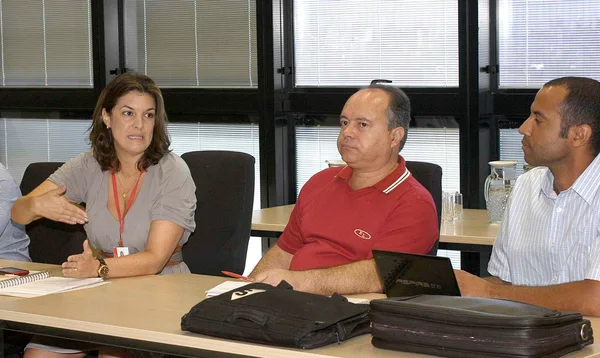 Fernanda Neves apresentou proposta de cronograma para os encontros em 2012