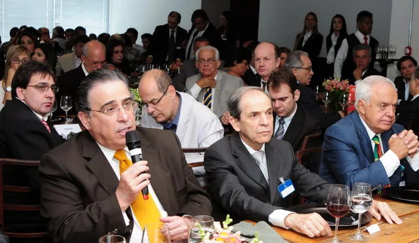 Vice-governador Alberto Pinto Coelho durante participação no Conexão Empresarial 2012
