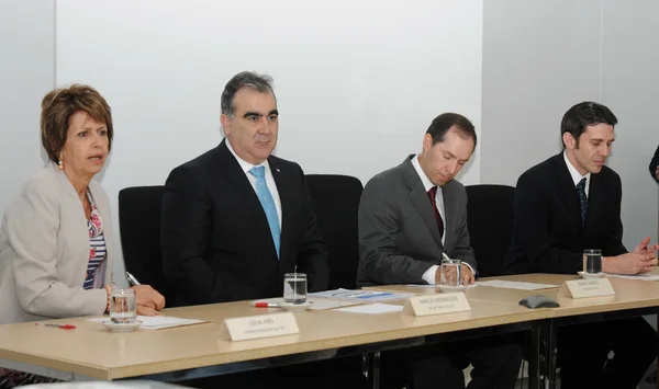 Lélia Inês, superintendente da Sectes; Narcio Rodrigues, Nuno Simões e Rubem Saldanha, gerente da Intel