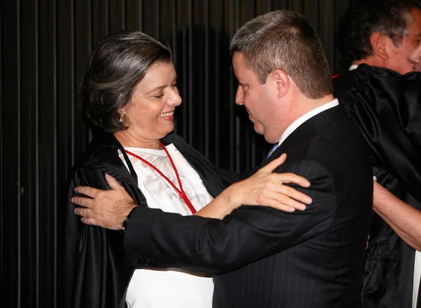 Antonio Anastasia destacou a competência da ministra e o orgulho dos mineiros em vê-la como presidente do TSE