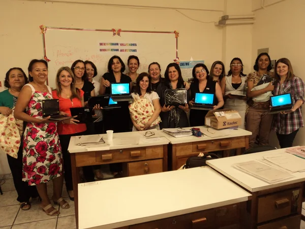 Todos os inspetores da SEE receberam o netbook