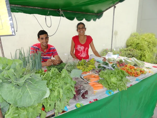 Os irmãos Edvan e Elizânia Barbosa esperam aumentar as vendas de seus produtos 