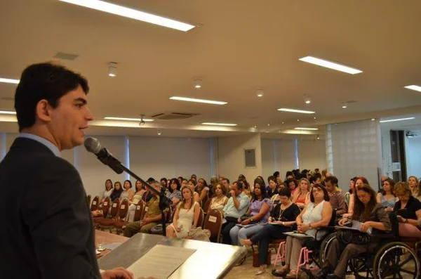 Durante pronunciamento, o secretário Cássio Soares ressaltou o valor da publicação