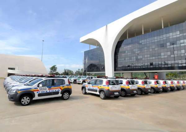 Das 109 viaturas entregues, 95 serão direcionadas ao policiamento escolar