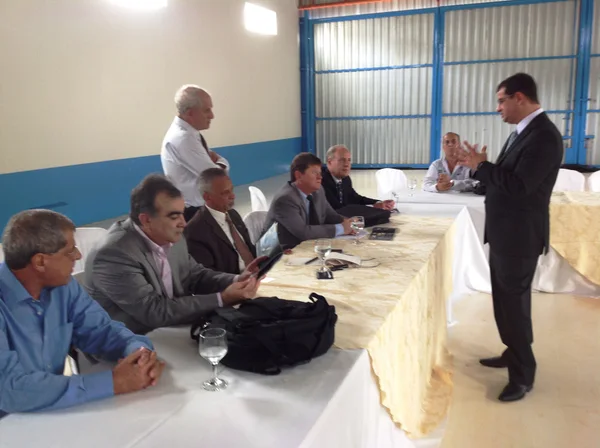 Técnicos do Ministério da Ciência e Tecnologia visitam o Polo de Asas Fixas de Tupaciguara