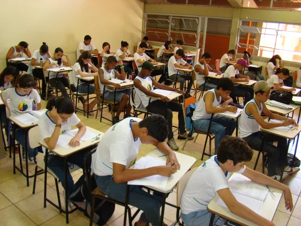 Cerca de 1,4 milhão de alunos farão a avaliação