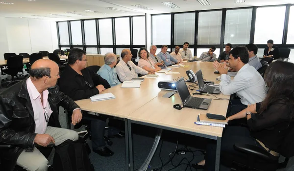 Reunião contou com a participação de representantes de prefeituras da região