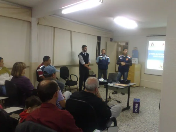 Capacitação de voluntários em Poços de Caldas contou com participação da Cedec-MG