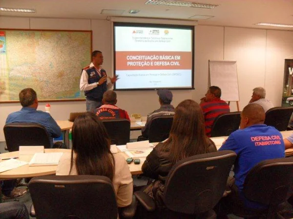 Curso tem como foco promover a conscientização em ações relacionadas à minimização de desastres