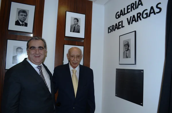 Atual e ex-secretário da Sectes, Narcio Rodrigues e José Israel Vargas, prestigiaram a inauguração