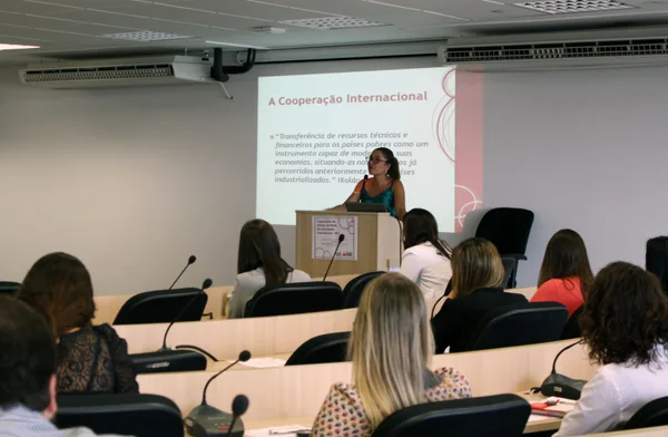 Primeiro módulo do curso foi realizado nesta quinta-feira com a presença de 50 servidores do Estado