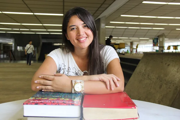 Alejandra Vanegas está em BH para um curso de enfermagem