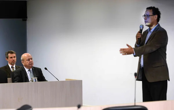 Em reunião na Cidade Administrativa, o presidente da Rede Minas, Israel do Vale, apresentou as possibilidades do projeto Brasil 4D a parceiros estratégicos do Estado