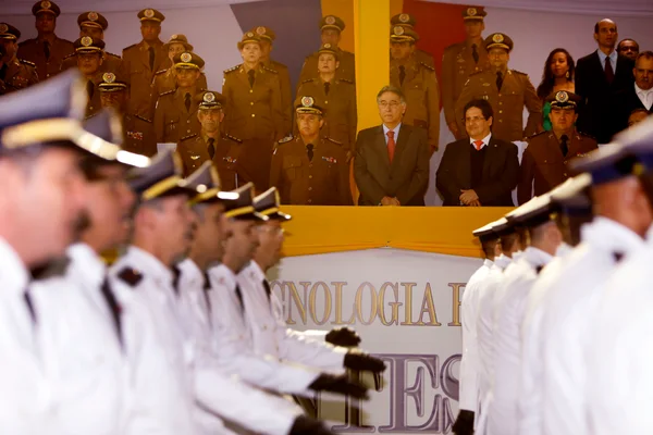 Fernando Pimentel participou da formatura de novos tenentes da Polícia Militar de Minas Gerais