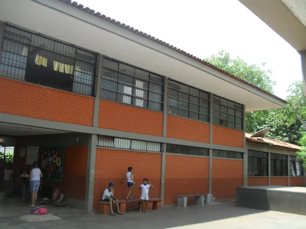 A Escola Estadual Arthur Junqueira de Almeida, que atende a 385 alunos do ensino fundamental, foi uma das beneficiadas