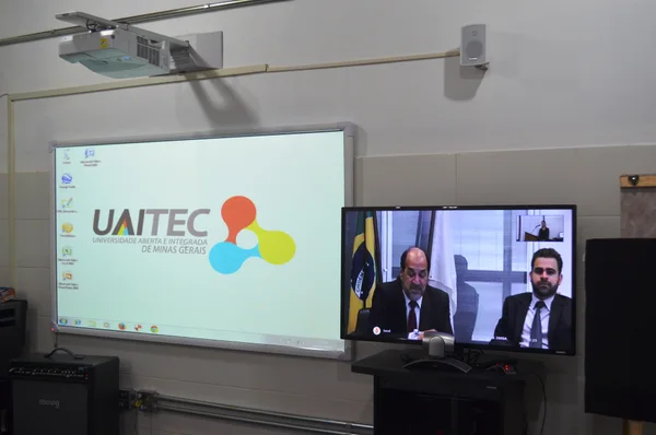 A solenidade foi presidida pelo secretário adjunto, Vicente Gamarano, e pelo chefe de gabinete, Leandro Lima, por meio de videoconferência