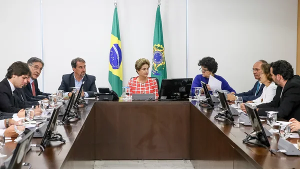 Encontro reuniu a presidenta Dilma Rousseff, os governadores de Minas Gerais, Fernando Pimentel, e do Espírito Santo, Paulo Hartung, e ministros