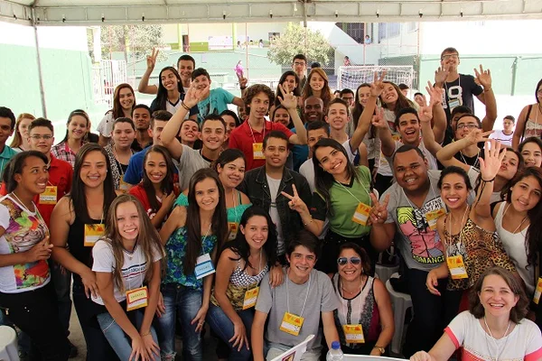 Movimento estimula os jovens a voltarem para a escola. Eventos foram realizados nos 17 territórios de desenvolvimento