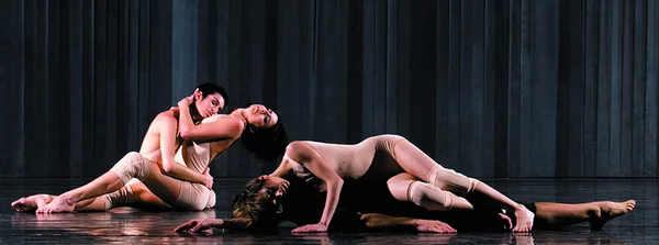 Espetáculo Onqotô, do Grupo Corpo, abre a comemoração dos 45 anos do Grande Teatro