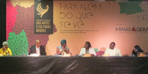 Registro do segundo dia de trabalhos no Seminario Mundial de Artes e Culturas Negras